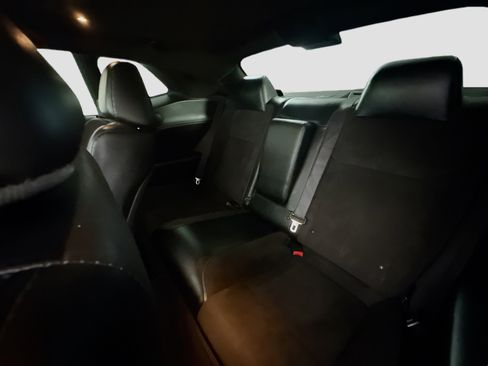 Used 2016 Dodge Challenger R/T Scat Pack w/ Leather Interior Group image 25