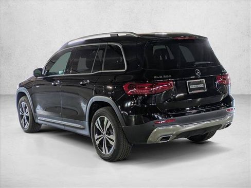 New 2025 Mercedes-Benz GLB 250 4MATIC image 9
