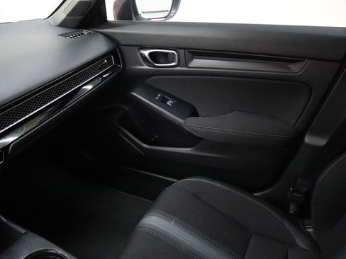 Used 2025 Honda Civic Sport image 19