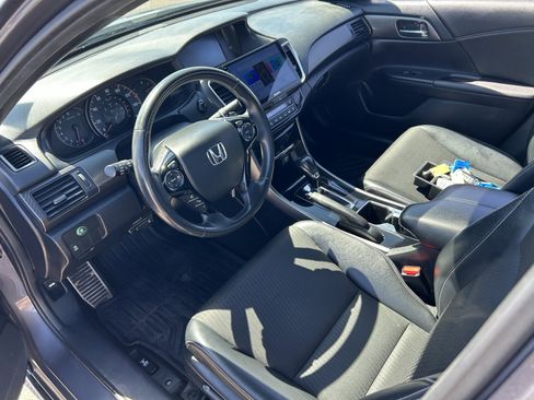 Used 2016 Honda Accord Sport image 9