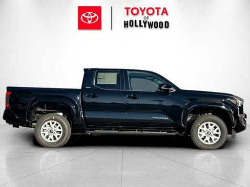 New 2026 Toyota Tacoma SR5 image 3