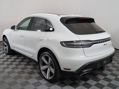 Used 2025 Porsche Macan image 3