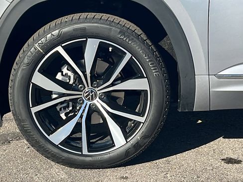 New 2026 Volkswagen Atlas SEL Premium R-Line image 9