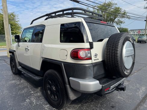 Used 2013 Toyota FJ Cruiser 4WD w/ Upgrade Pkg image 4