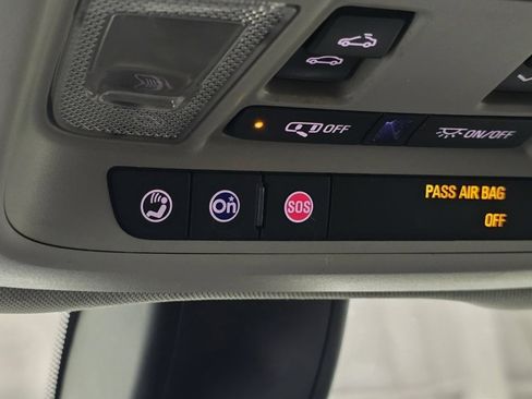 Used 2018 GMC Terrain SLT w/ Preferred Package image 32