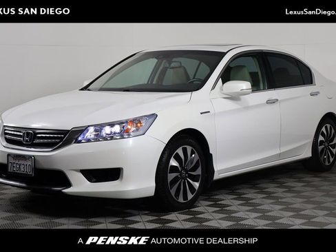 Used 2014 Honda Accord Touring image 1