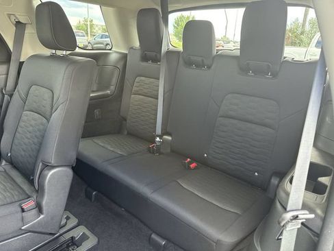 Used 2025 Nissan Pathfinder SV AWD/4WD image 22