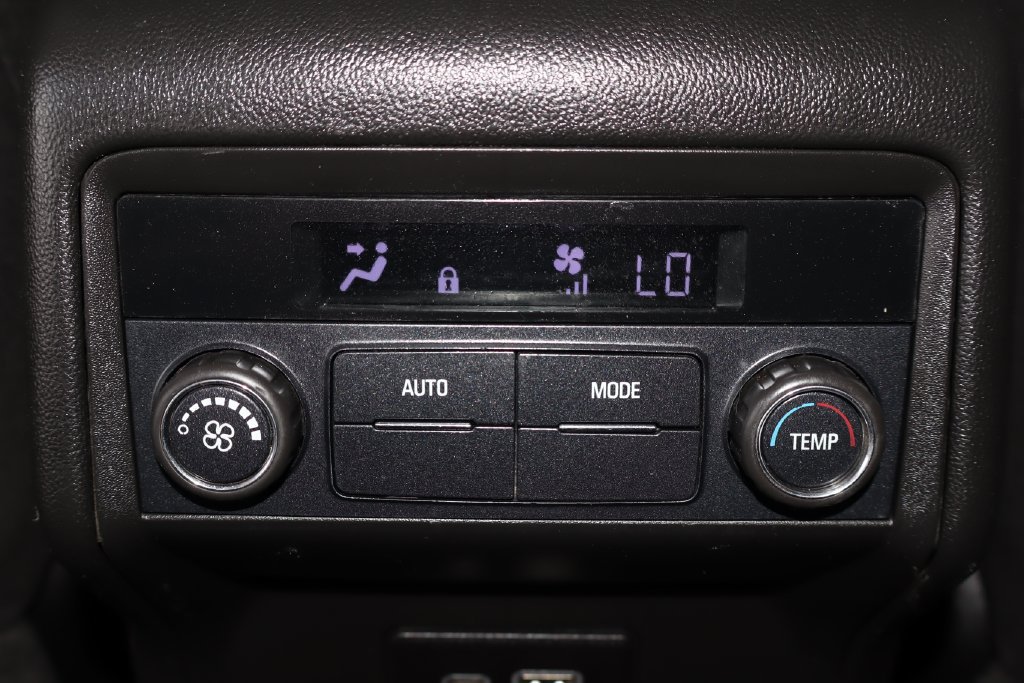 Used 2021 GMC Acadia SLE FWD image 36
