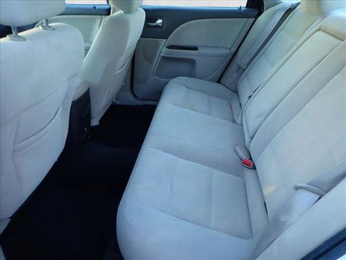 Used 2009 Ford Taurus SEL image 8