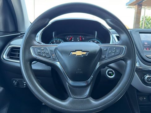 Used 2020 Chevrolet Equinox LS w/ LS Convenience Package AWD/4WD image 24