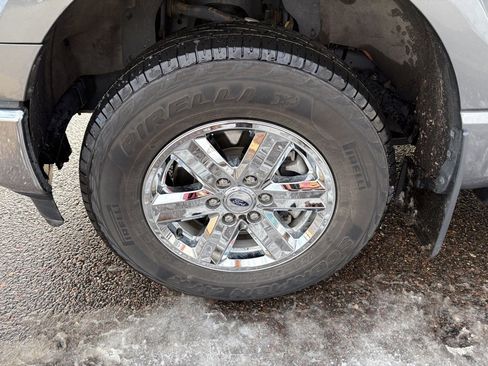 Used 2022 Ford F150 XLT w/ Trailer Tow Package image 5