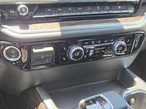 New 2025 GMC Sierra 1500 Elevation w/ Elevation Premium Package image 14