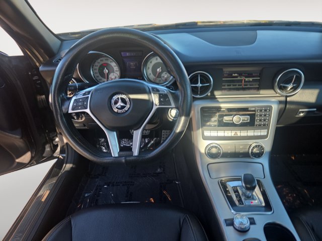 Used 2016 Mercedes-Benz SLK 300 image 10