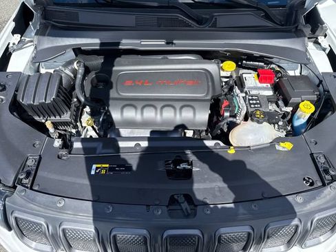 Used 2022 Jeep Compass Trailhawk w/ Trailhawk Convenience Group AWD/4WD image 28