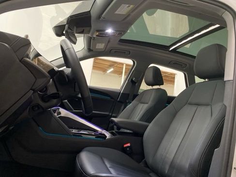 Used 2025 Audi Q5 Premium w/ Convenience Package image 26