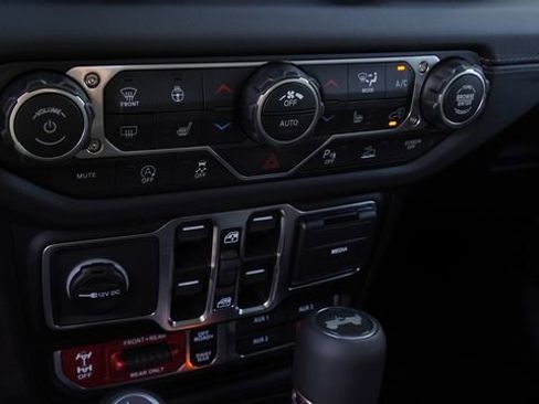 New 2026 Jeep Wrangler Unlimited Rubicon AWD/4WD image 24