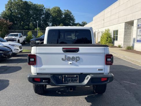 Used 2020 Jeep Gladiator Overland AWD/4WD image 6