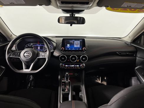 Used 2025 Nissan Sentra SR FWD image 23