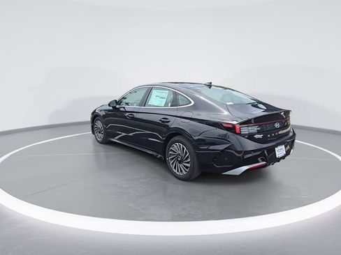 New 2025 Hyundai Sonata Limited image 7