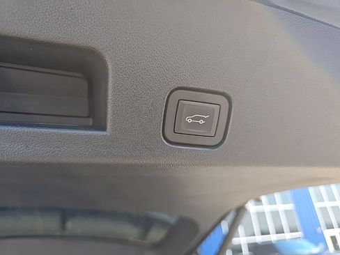 Used 2024 GMC Acadia Elevation w/ Trailering Package AWD/4WD image 7
