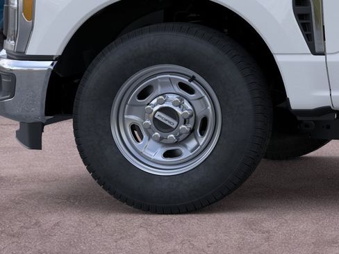 New 2026 Ford F250 XL w/ XL Chrome Package RWD image 21