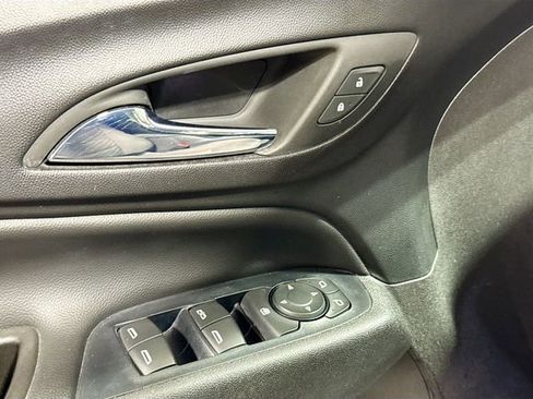 Used 2019 Chevrolet Equinox LT image 19