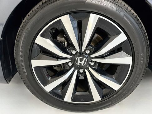 Certified 2024 Honda Civic EX image 30