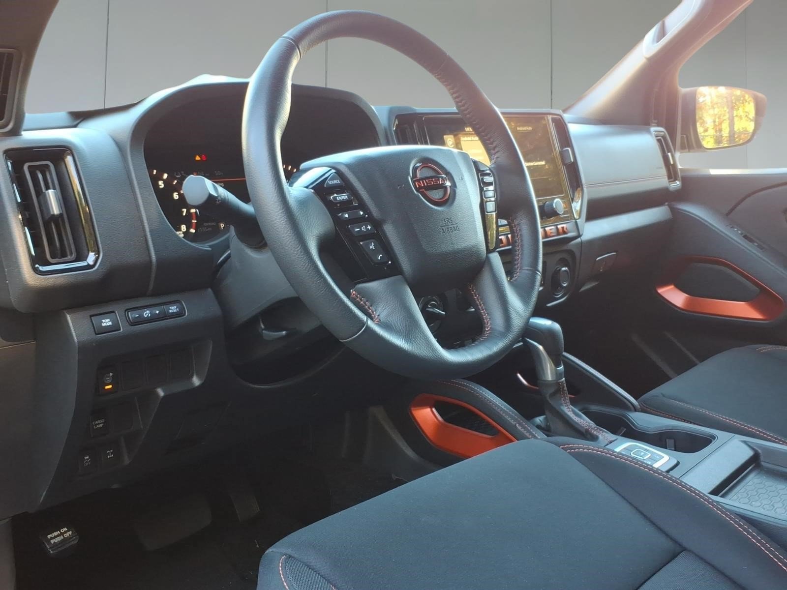Used 2026 Nissan Frontier PRO-4X AWD/4WD image 9