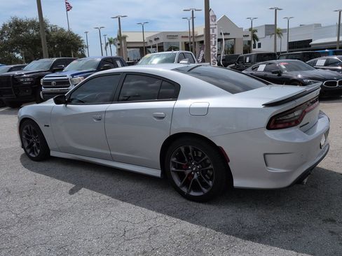 Used 2023 Dodge Charger R/T w/ Plus Group RWD image 7