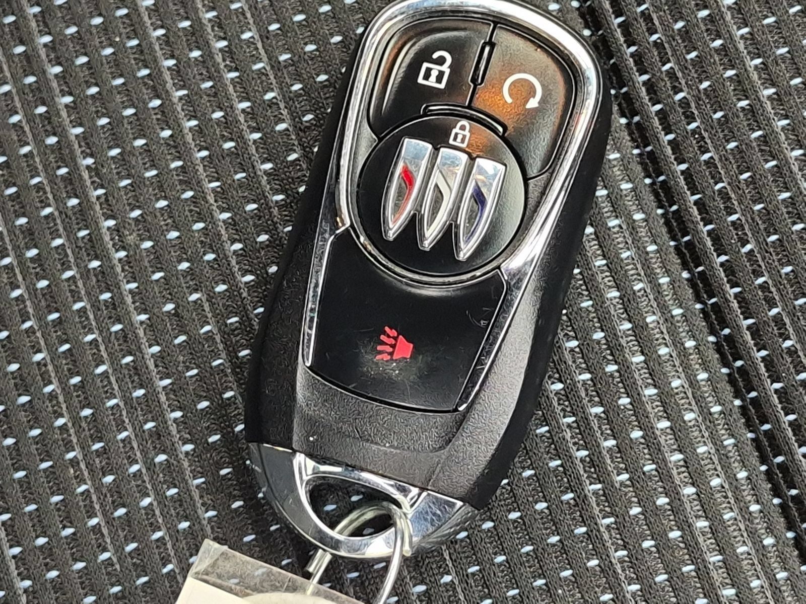 Used 2026 Buick Envista Preferred FWD image 32
