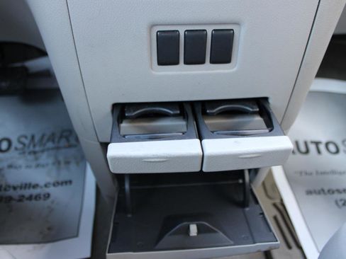 Used 2014 Nissan Quest S image 27