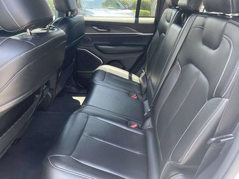 Used 2024 Jeep Grand Cherokee Limited 4xe AWD/4WD image 11