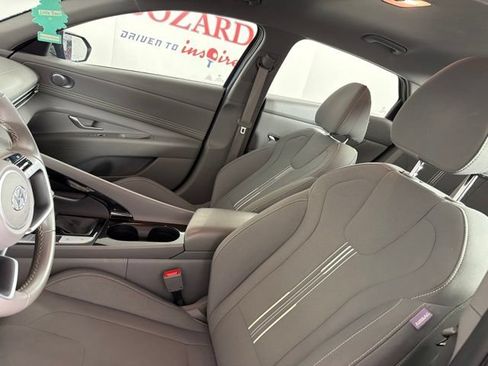 Used 2021 Hyundai Elantra SEL w/ Convenience Package FWD image 11