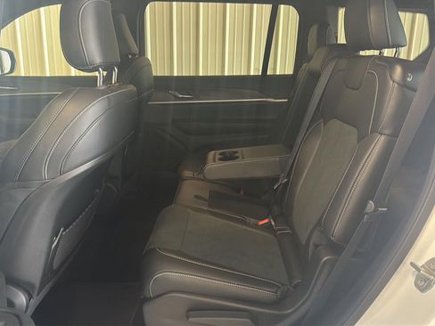 New 2026 Jeep Grand Cherokee L 4WD image 16