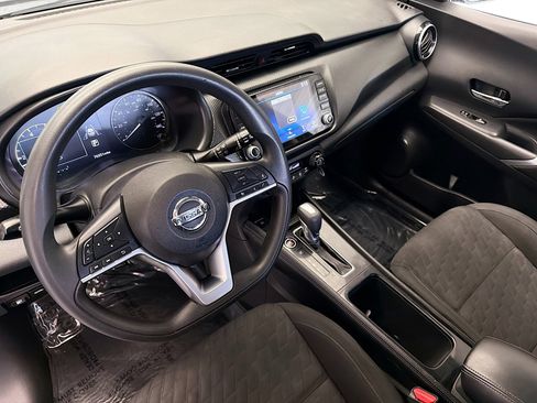 Used 2021 Nissan Kicks SV image 7