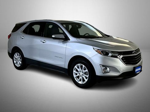 Certified 2018 Chevrolet Equinox LT FWD image 3