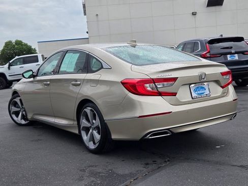 Used 2018 Honda Accord Touring image 6