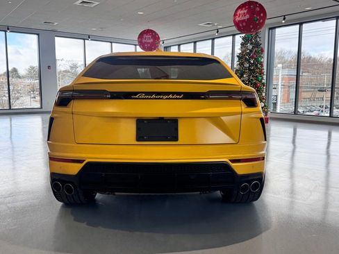 Used 2021 Lamborghini Urus image 4