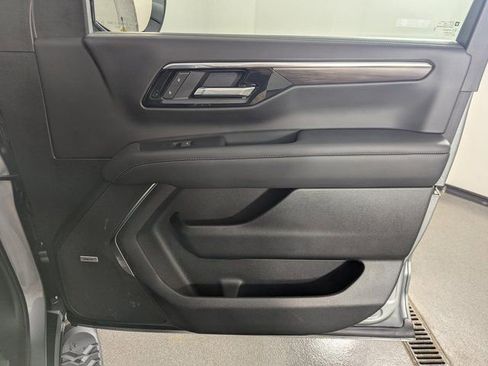 Used 2025 Chevrolet Tahoe Z71 image 29