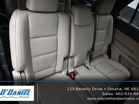 Used 2015 Ford Explorer XLT w/ Equipment Group 202B AWD/4WD image 43