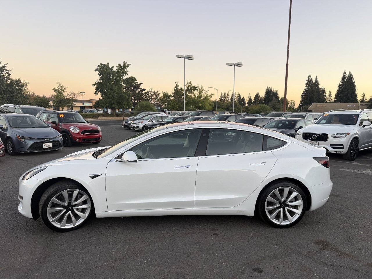 Used 2018 Tesla Model 3 Long Range RWD image 6