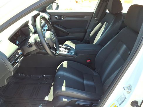 Used 2025 Honda Civic Sport image 4
