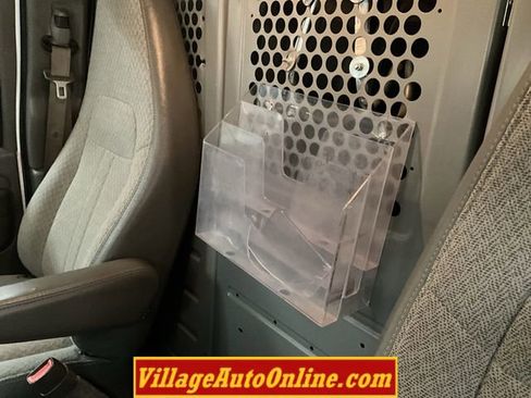 Used 2014 Chevrolet Express 2500 image 19