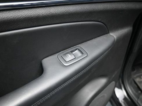 Used 2020 Jeep Grand Cherokee Limited AWD/4WD image 25