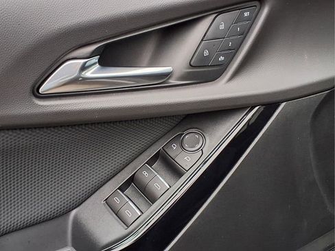 Used 2025 Chevrolet Equinox RS w/ Convenience Package III image 17