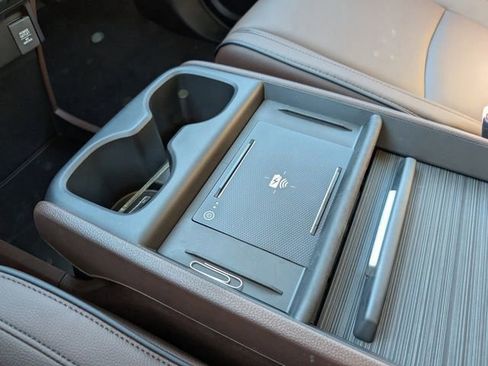 New 2026 Honda Odyssey Touring image 7