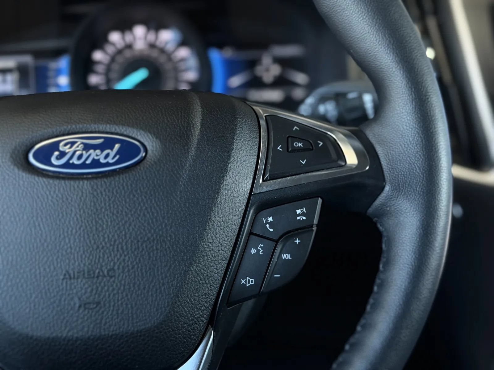 Used 2023 Ford Edge SEL w/ Convenience Package AWD/4WD image 22