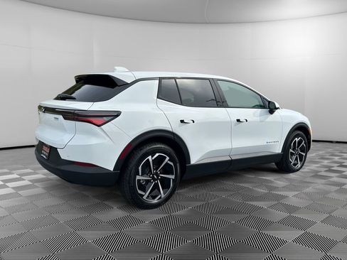 New 2026 Chevrolet Equinox EV LT image 7