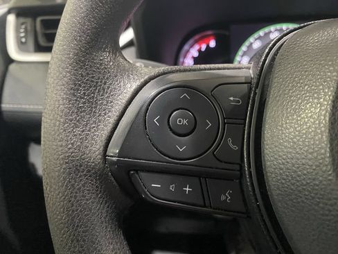 Used 2025 Toyota RAV4 XLE FWD image 10
