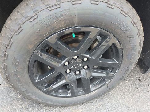 Certified 2022 Chevrolet Silverado 1500 RST AWD/4WD image 32